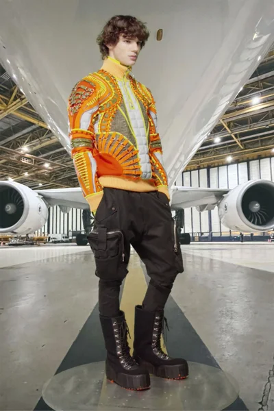 Look 10